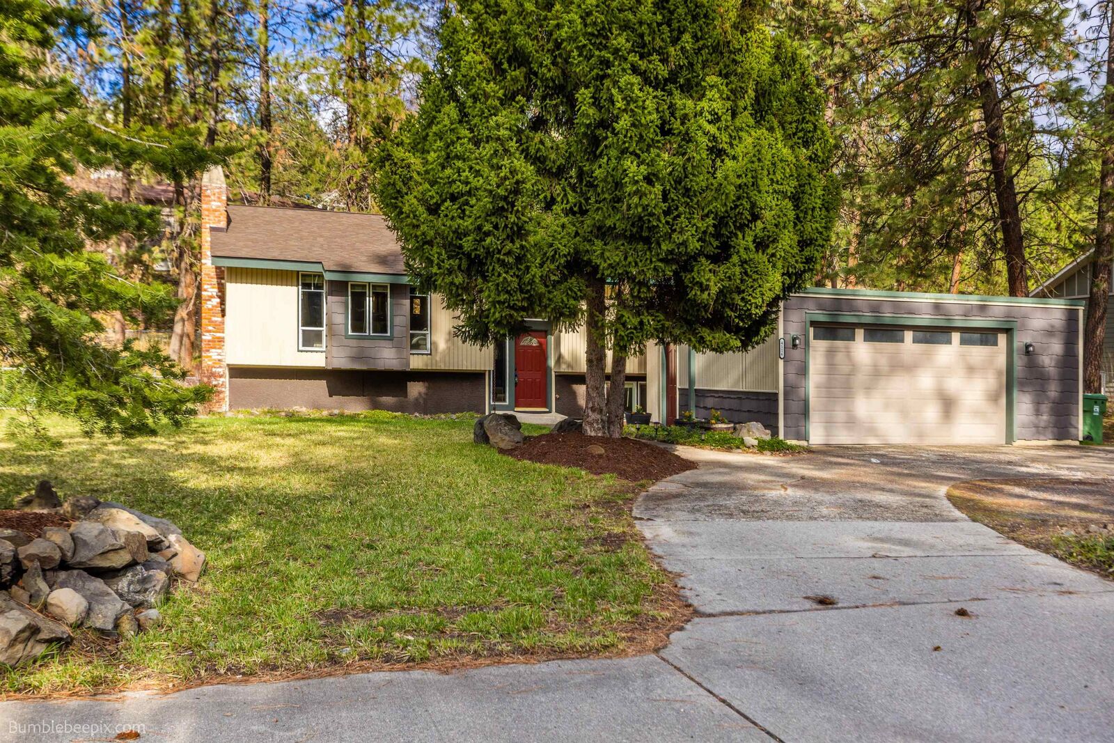 Property Photo: 4116 W Indian Trail Rd WA 99208