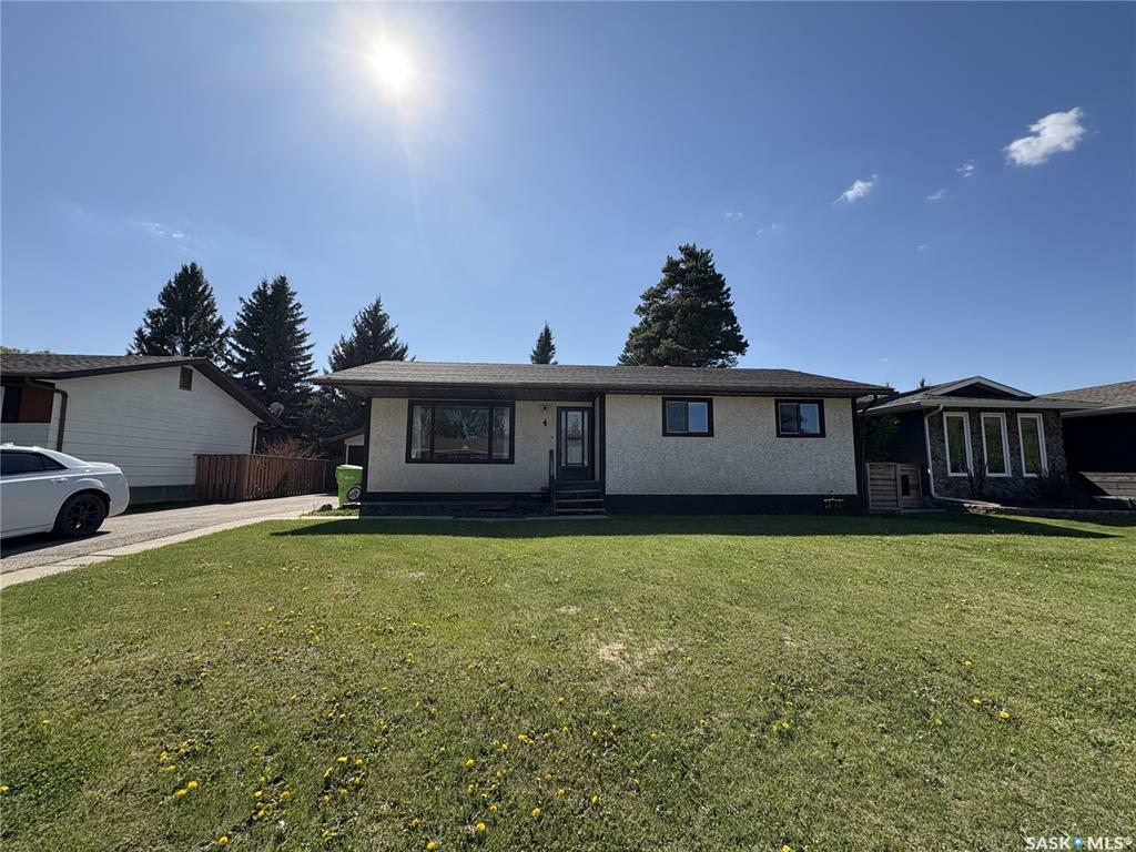 Property Photo: 4 Willow Crescent SK S0G 1S0