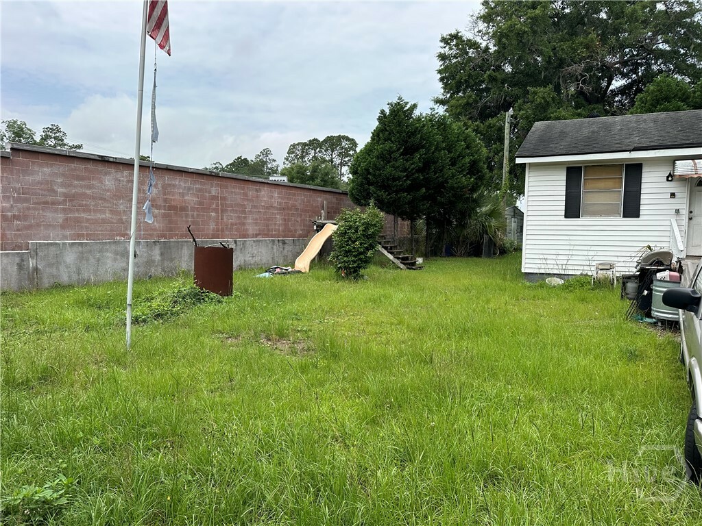 Property Photo:  207 Godsells Street  GA 31405 