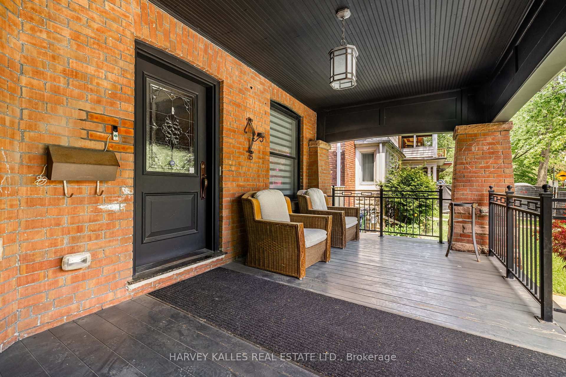 Property Photo: 386 Palmerston Boulevard ON M6G 2N6