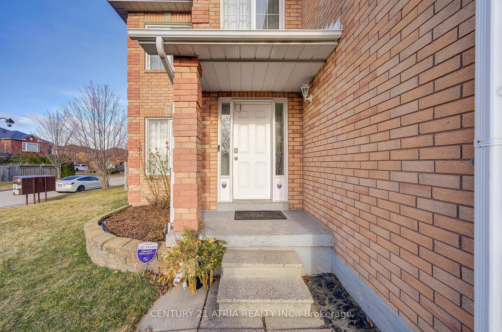 Property Photo: 303 Delaney Drive ON L1T 3S6