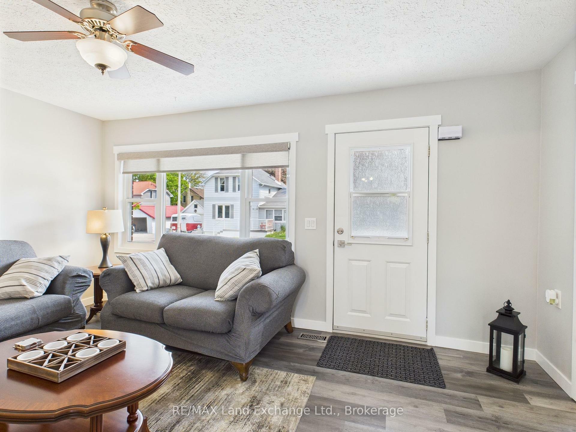 Property Photo: 262 Gordon Street ON N2Z 2H5
