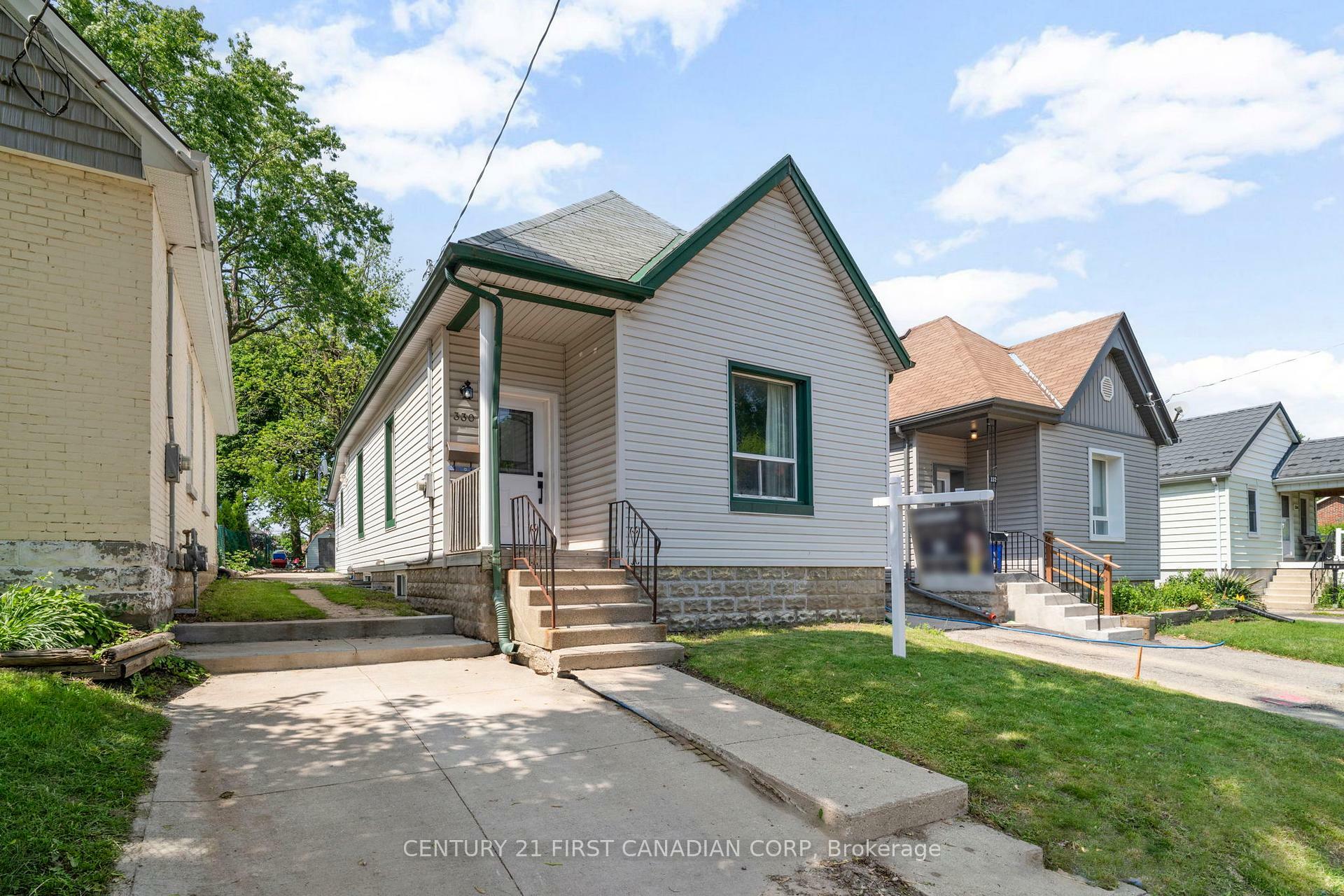 Photo de la propriété:  330 Salisbury Street  ON N5Y 3A9 