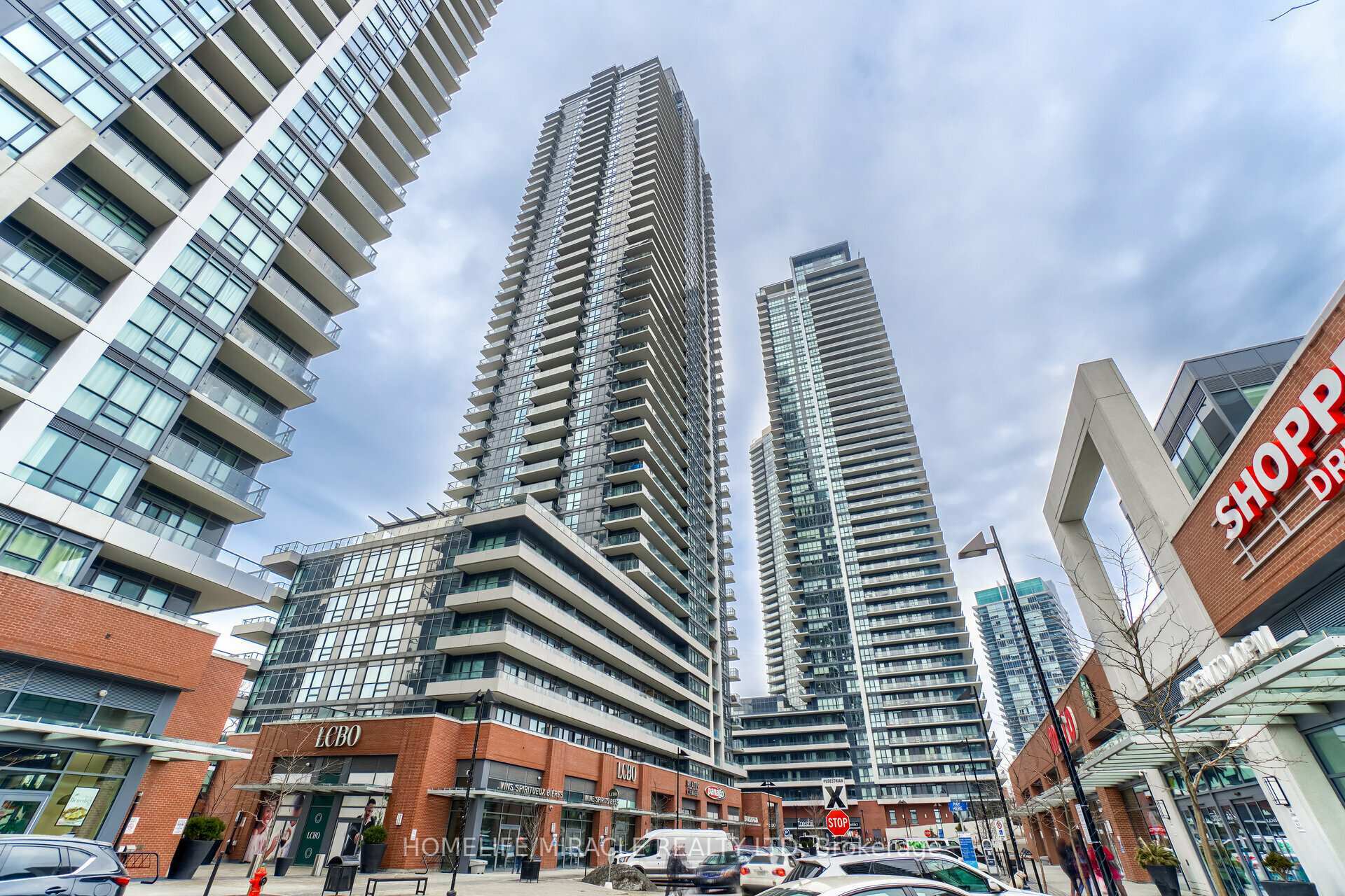 Property Photo: 2220 Lake Shore Boulevard W 4208 ON M8V 0C1