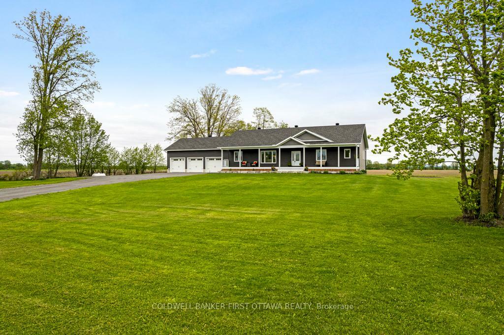 Photo de la propriété: 800 Waba Road ON K0A 2X0