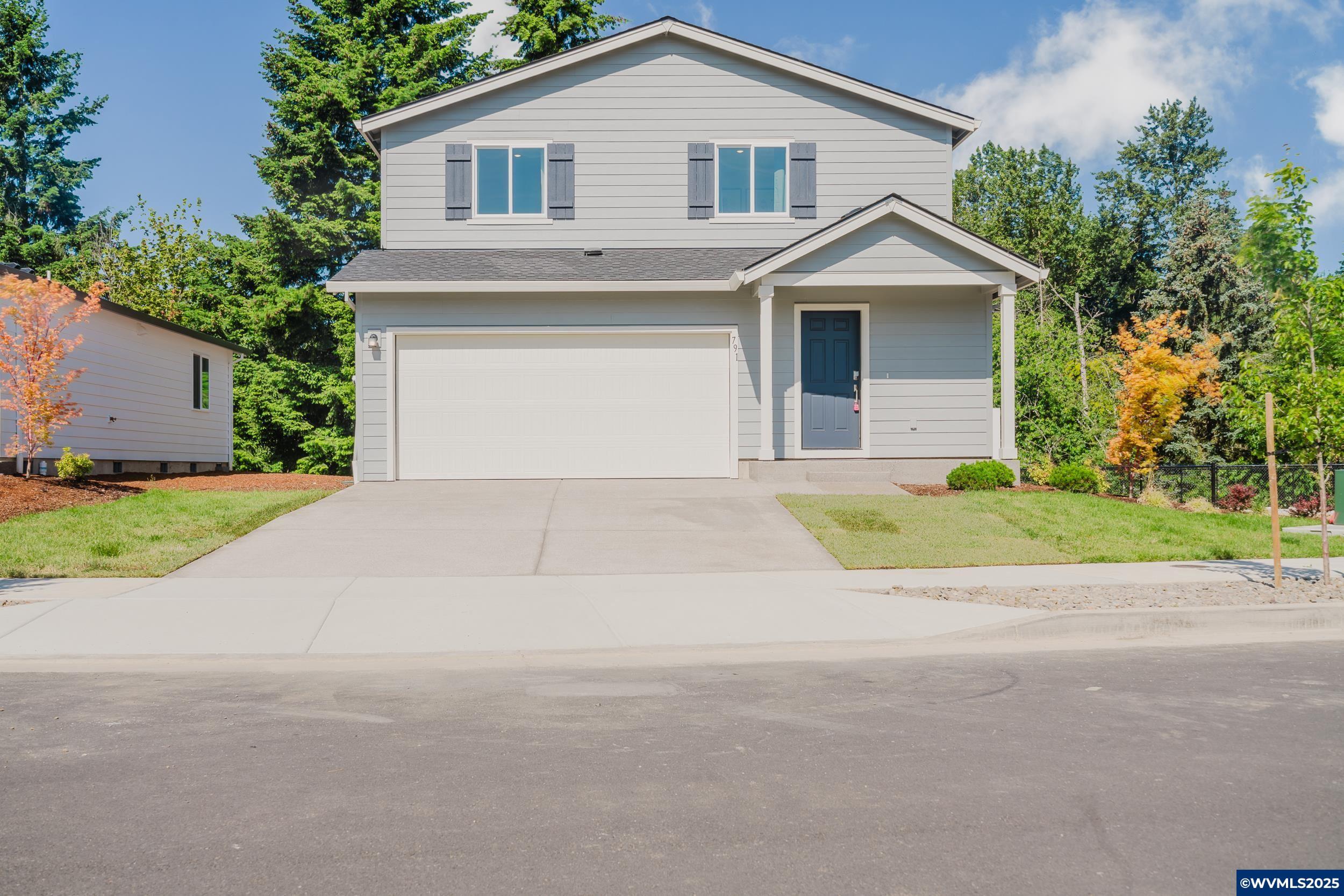 Property Photo: 791 Pebble St OR 97327