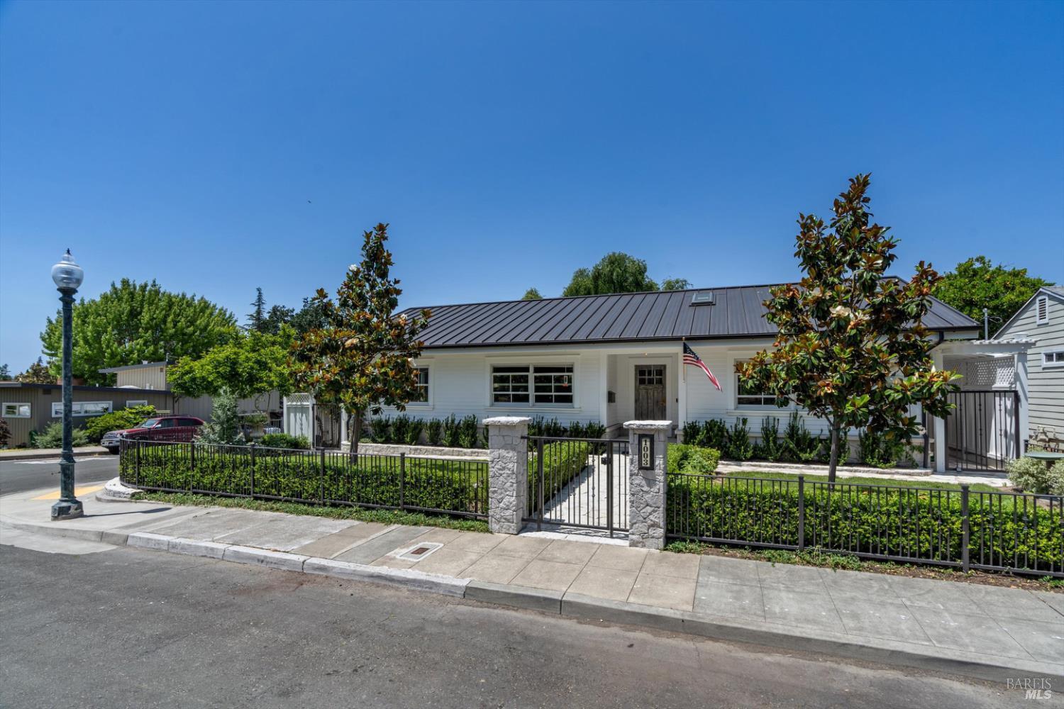 Property Photo: 1003 Sunnyside Drive CA 95448