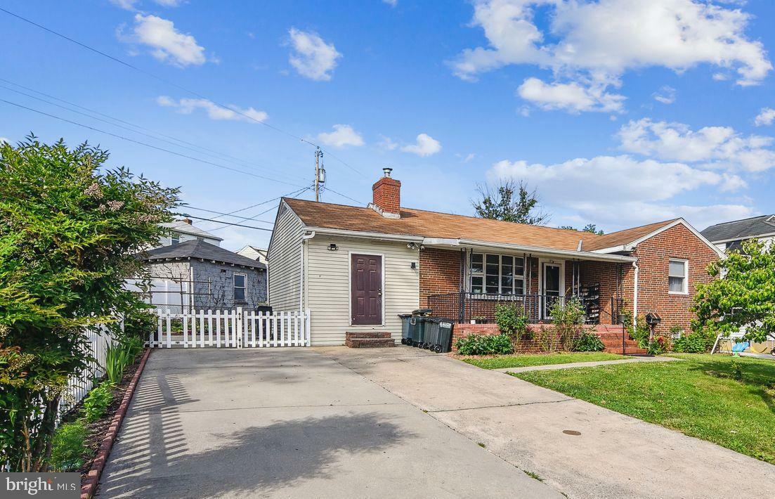 Property Photo: 1103 Vernon Avenue MD 21229