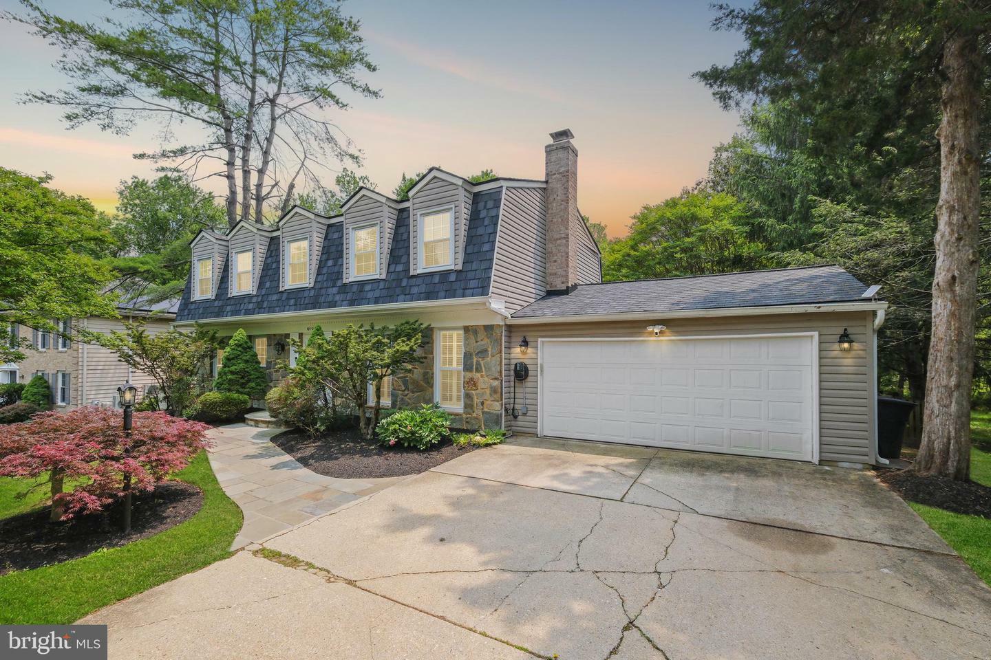 10104 Colebrook Avenue  Potomac MD 20854 photo