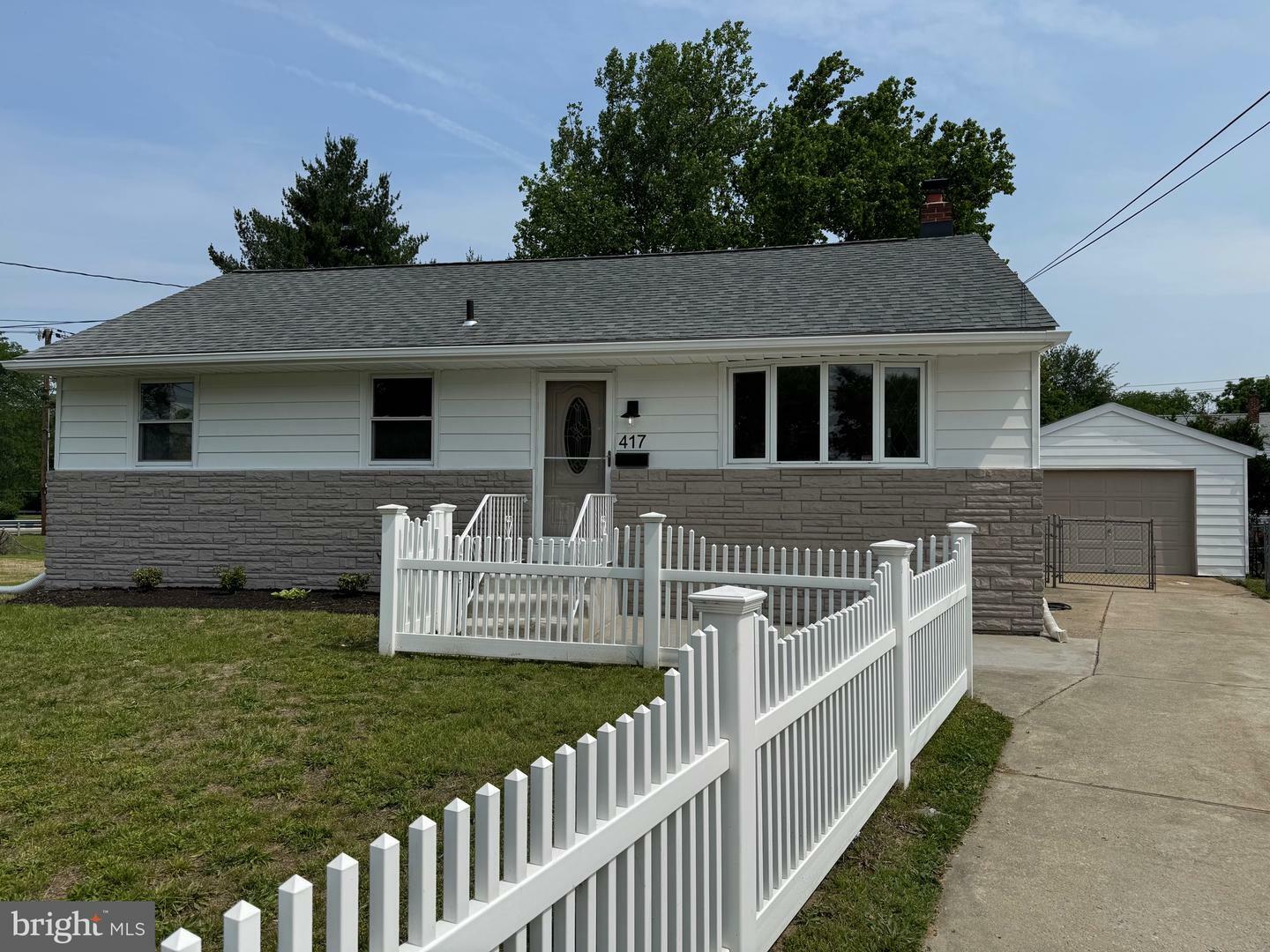 Property Photo: 417 Veterans Drive NJ 08065