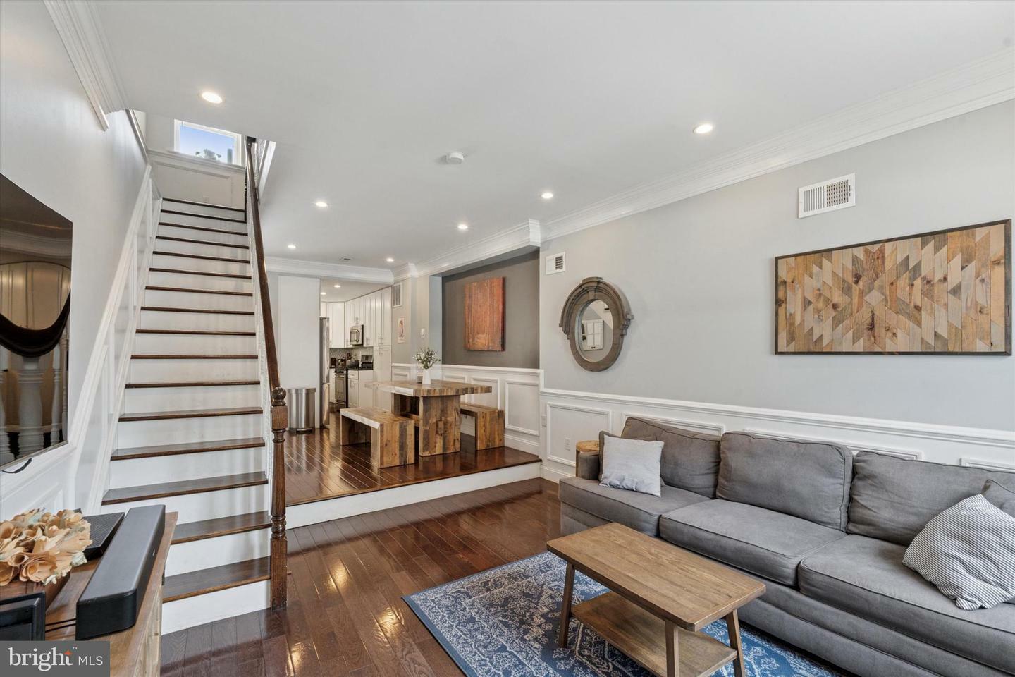 Property Photo:  1537 S 2nd Street  PA 19147 
