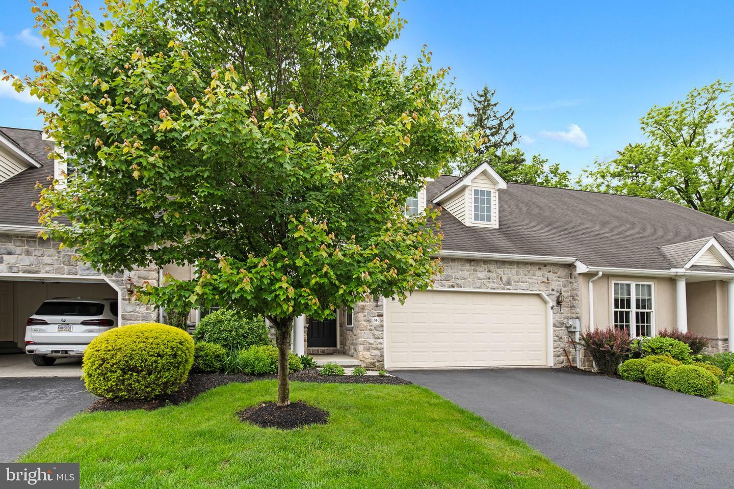 Property Photo: 1816 Windsong Lane PA 17602