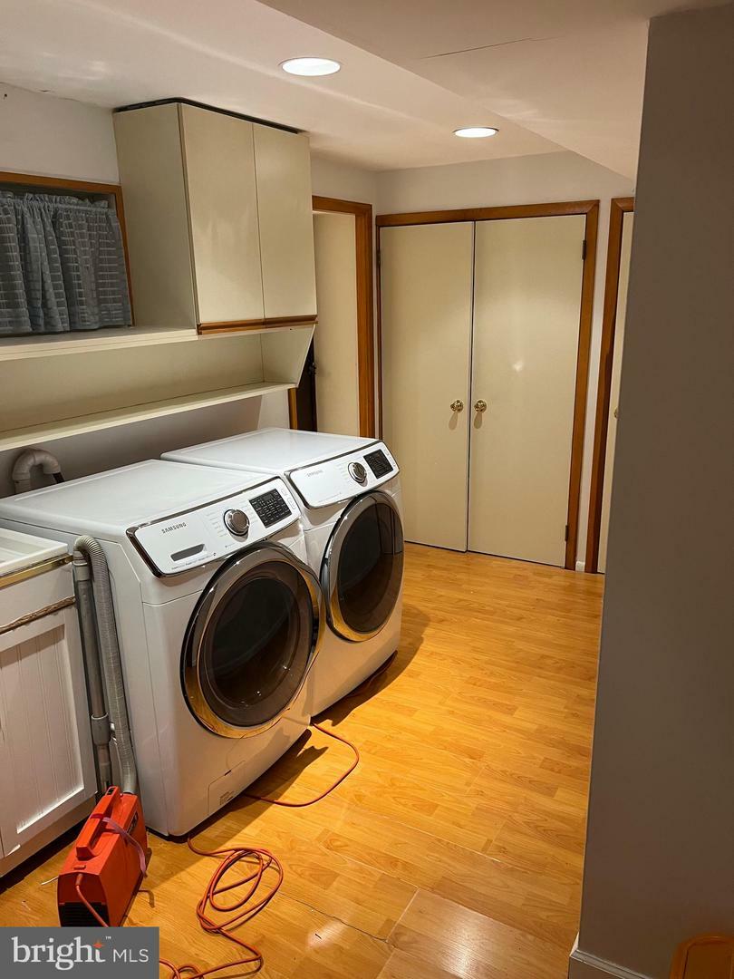 Property Photo: 818 Burgess Street PA 19116