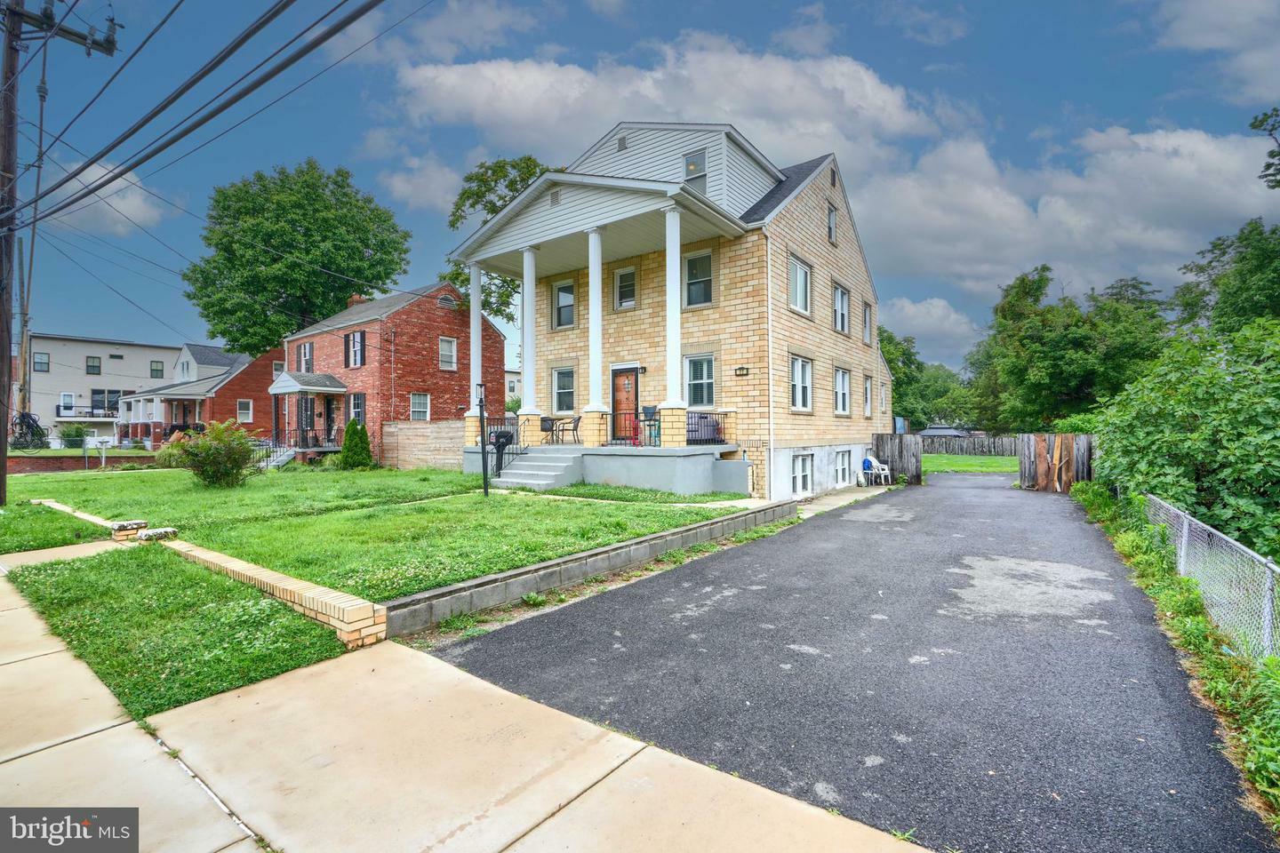 Property Photo: 4770 Towne Park Road MD 20746