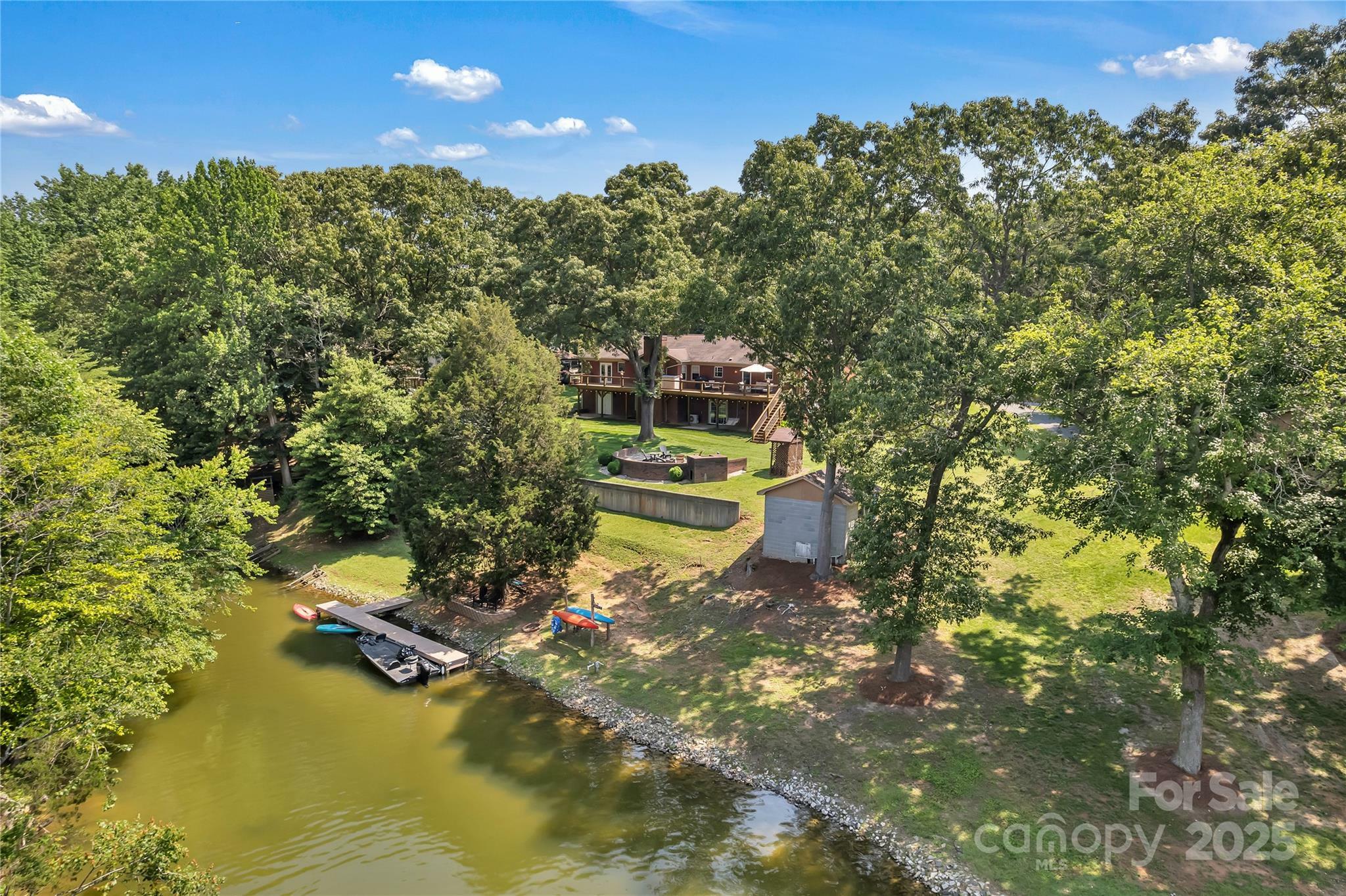 Property Photo: 2010 Dogwood Trail NC 28150