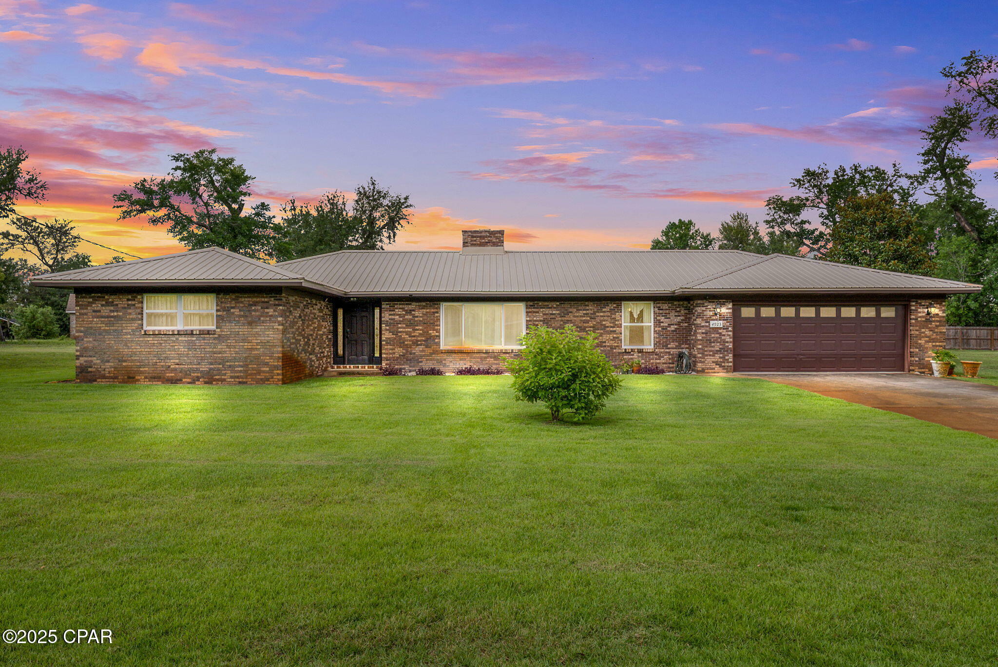 Property Photo: 4923 Donalson Road FL 32404