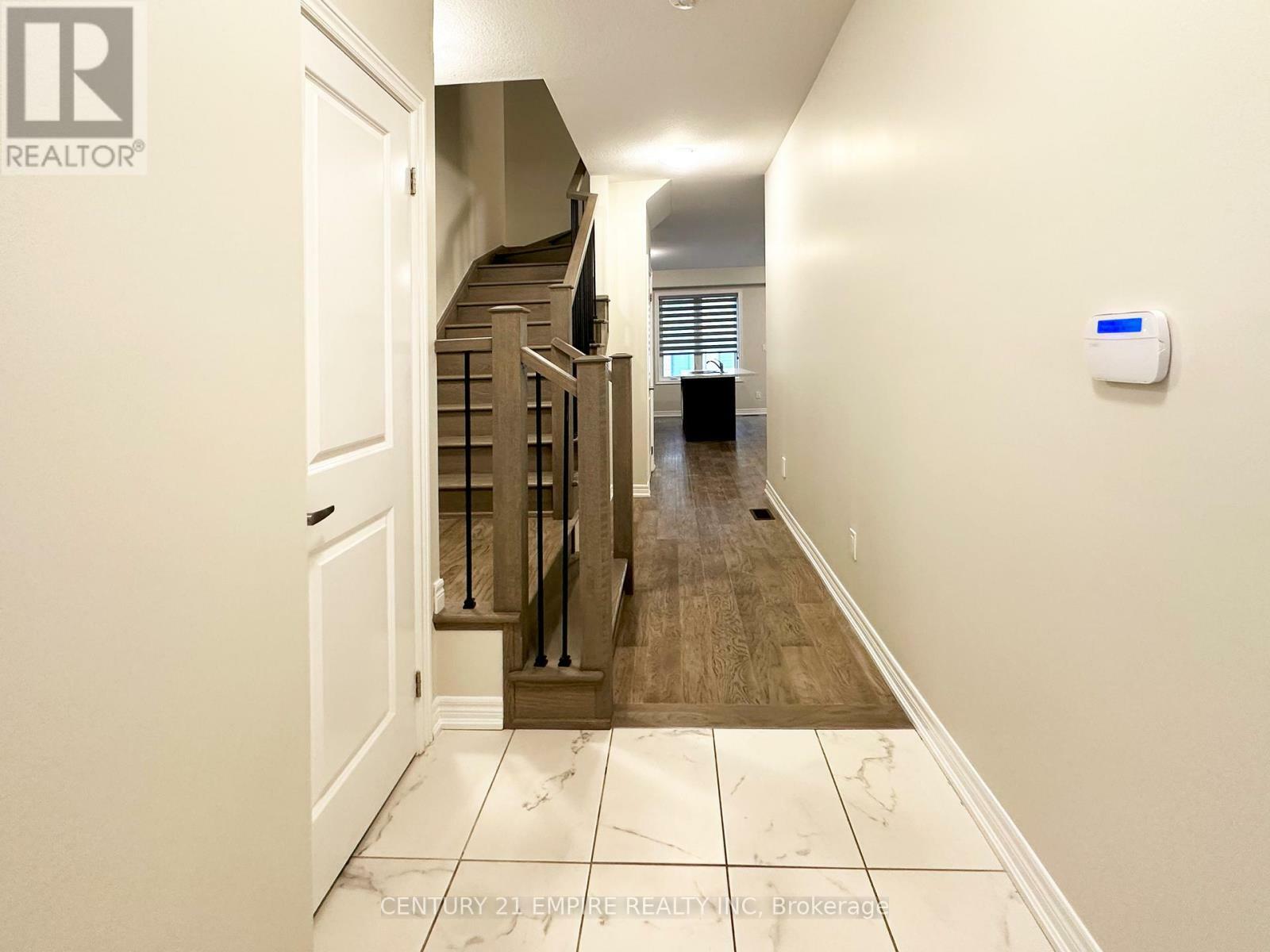 Photo de la propriété: 11 Mia Drive ON L9B 1K2