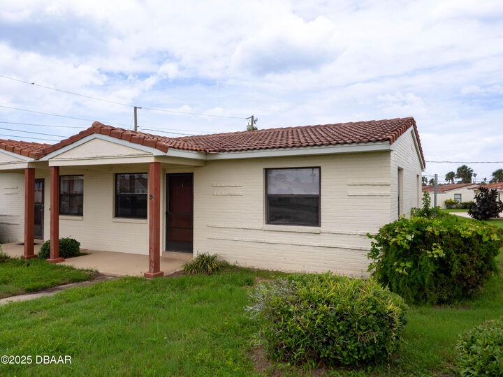 Property Photo:  3 Oriole Circle B  FL 32176 