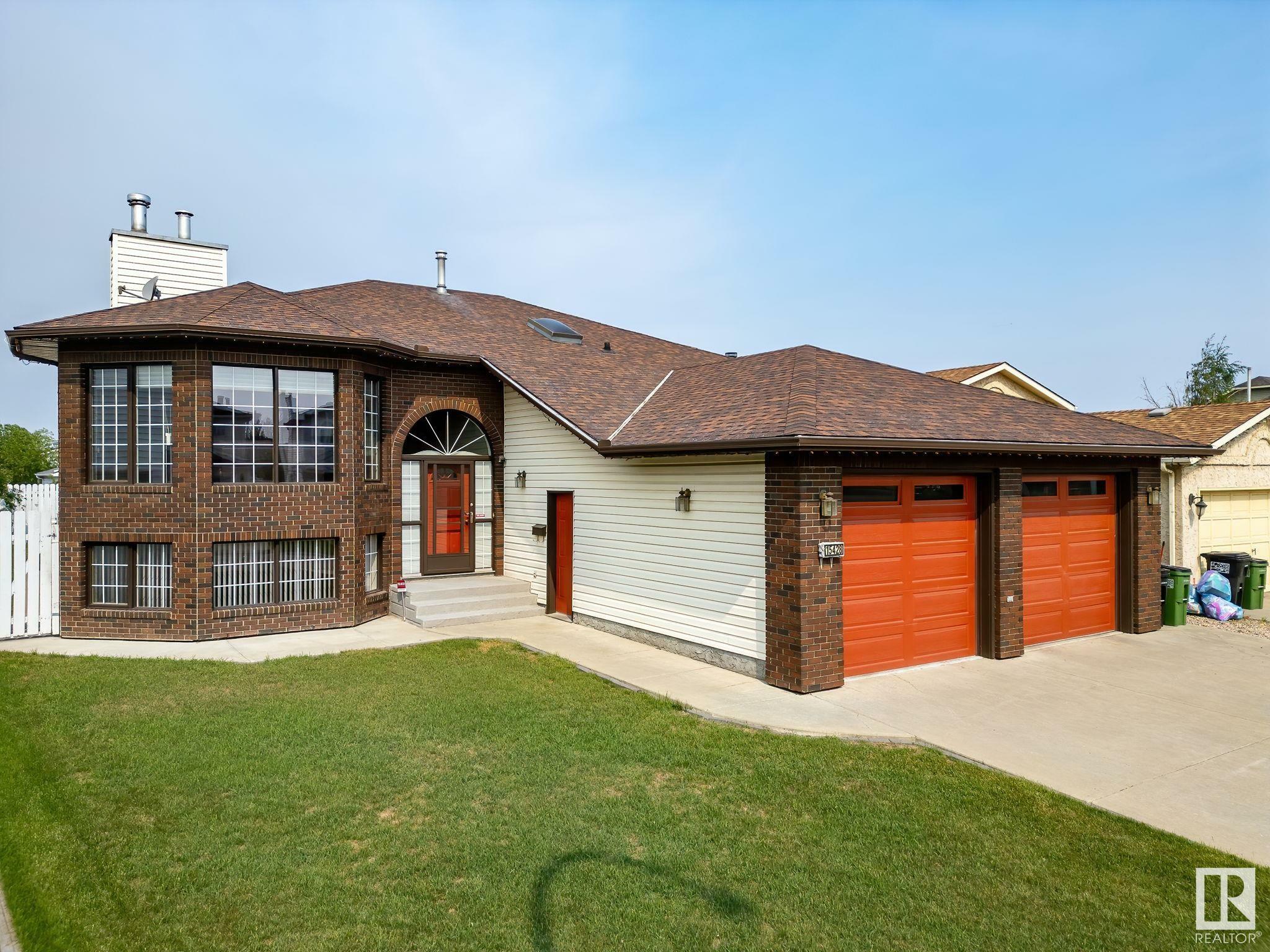 Property Photo: 15428 68 Street NW AB T5Z 2W5