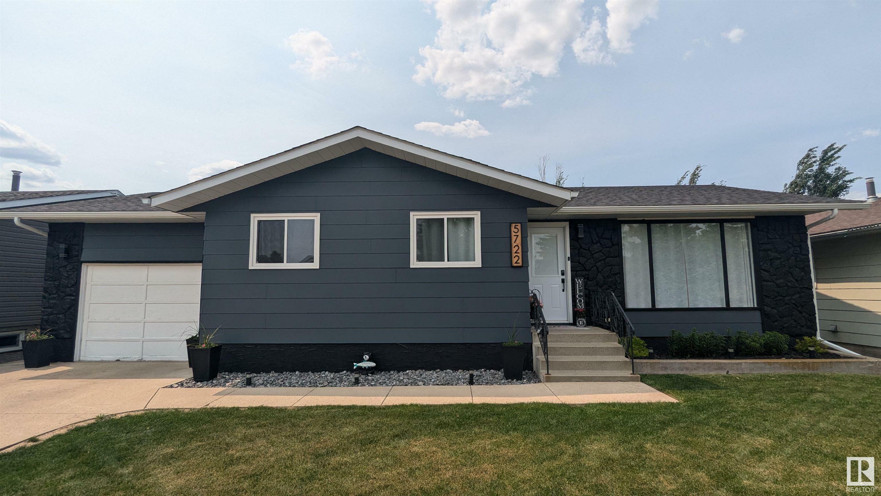 5722 49 Street  Vegreville AB T9C 1H6 photo