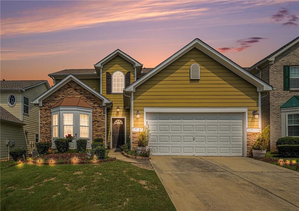 Property Photo: 7761 Parkside Drive GA 30122