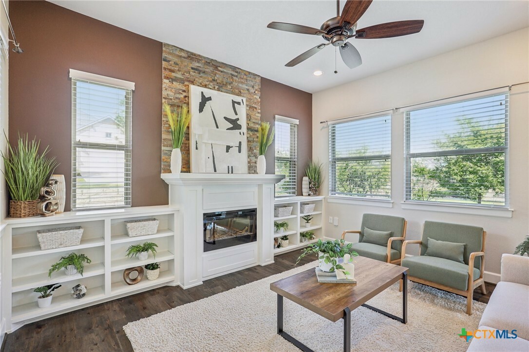 Property Photo: 124 Dreaming Plum Lane TX 78666