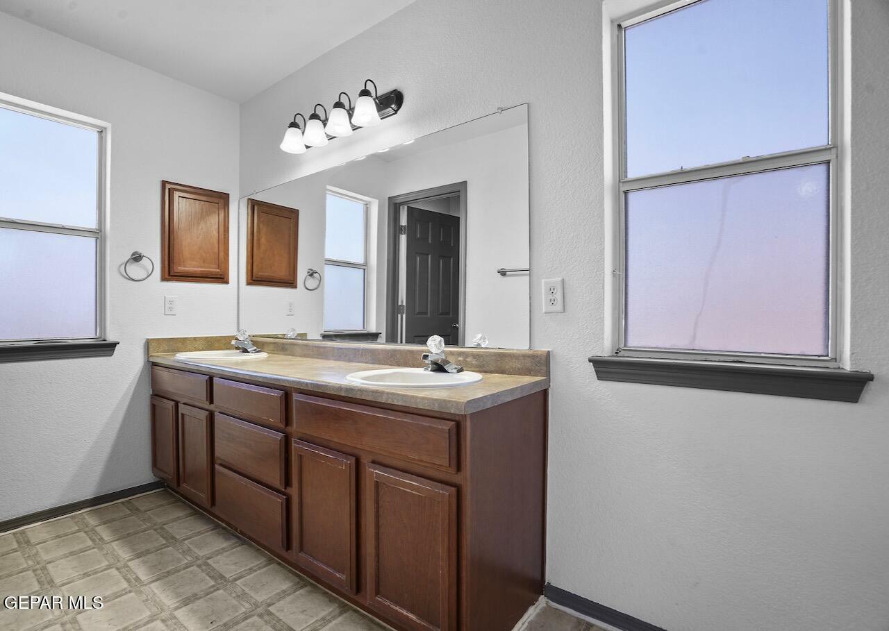Property Photo: 2849 Sinking Rock Place TX 79938