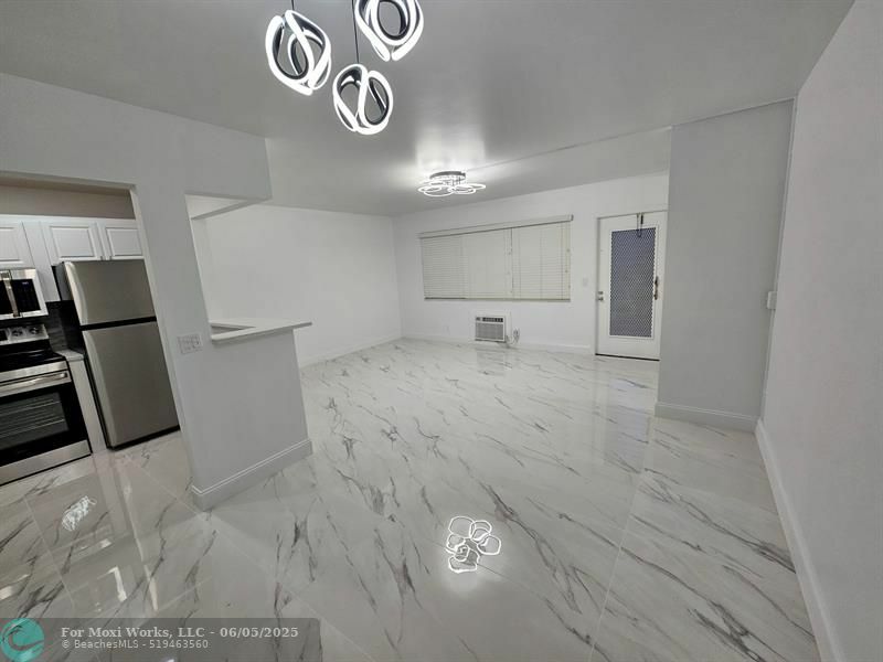 Property Photo: 242 Tilford L FL 33442