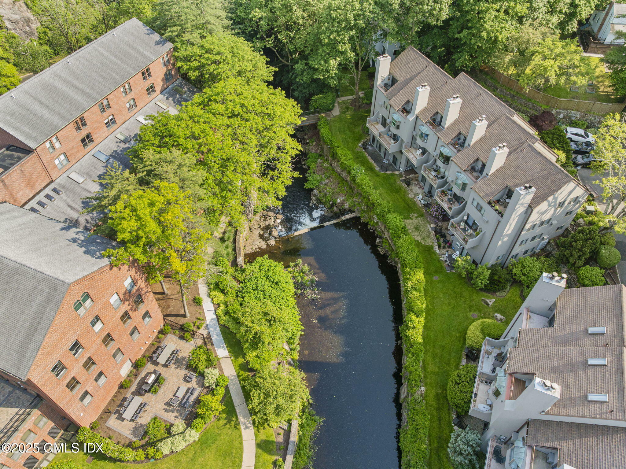 Property Photo:  45 Ettl Lane 504  CT 06831 