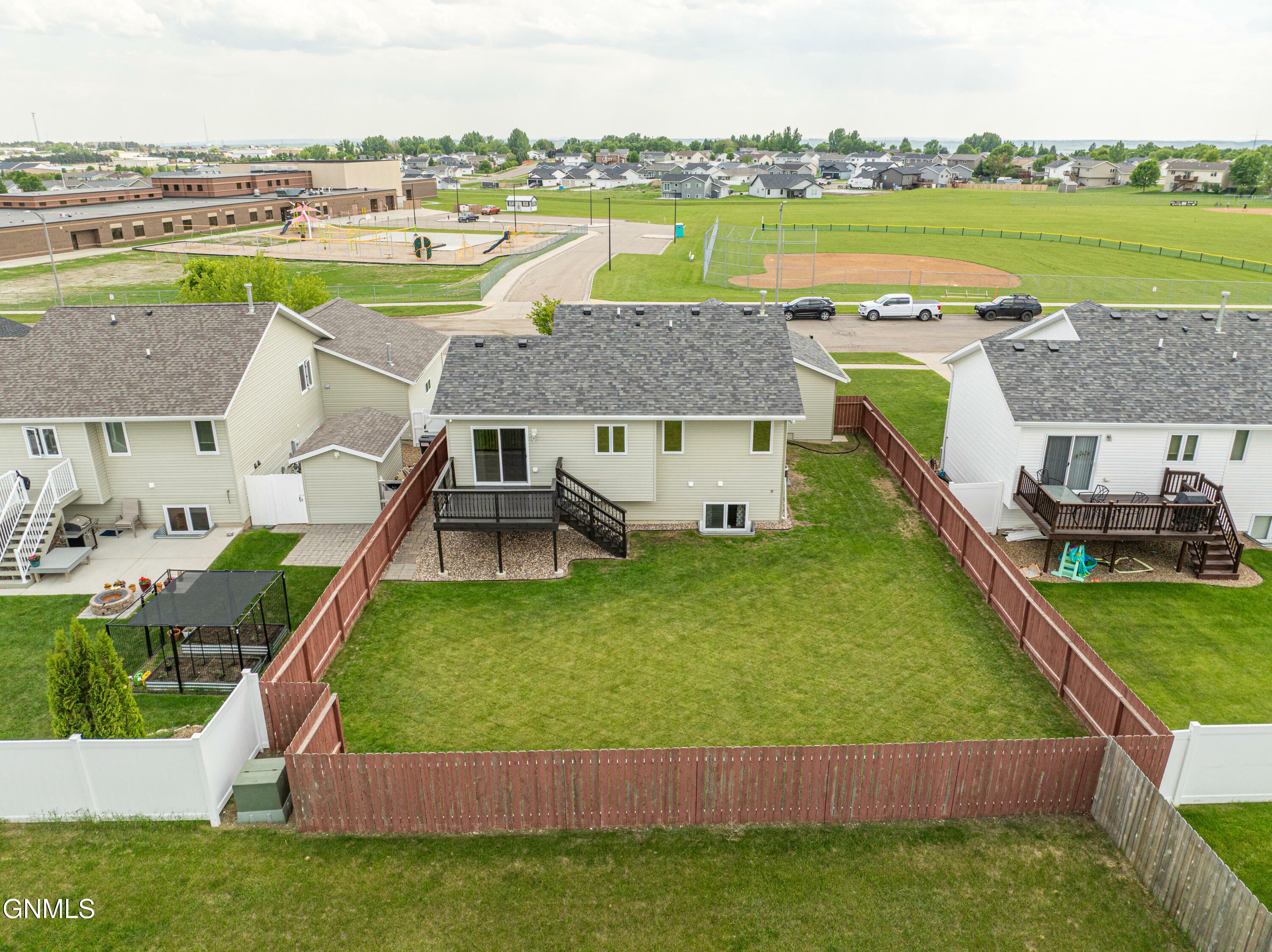 Property Photo: 3908 48th Street NW ND 58554