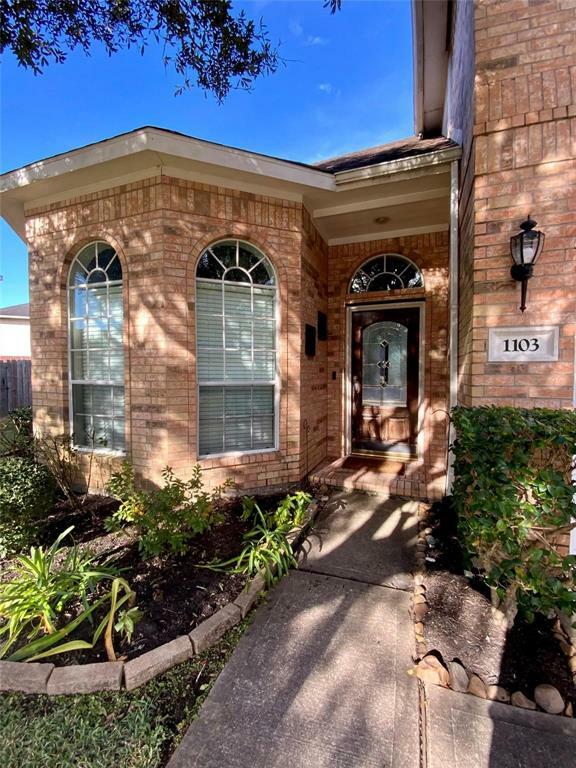 Property Photo: 1103 Eastbourne Lane TX 77584