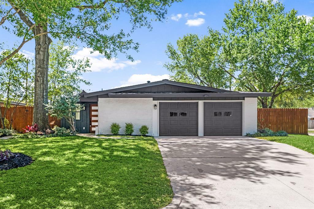 Property Photo: 1931 Chaparral Drive TX 77043