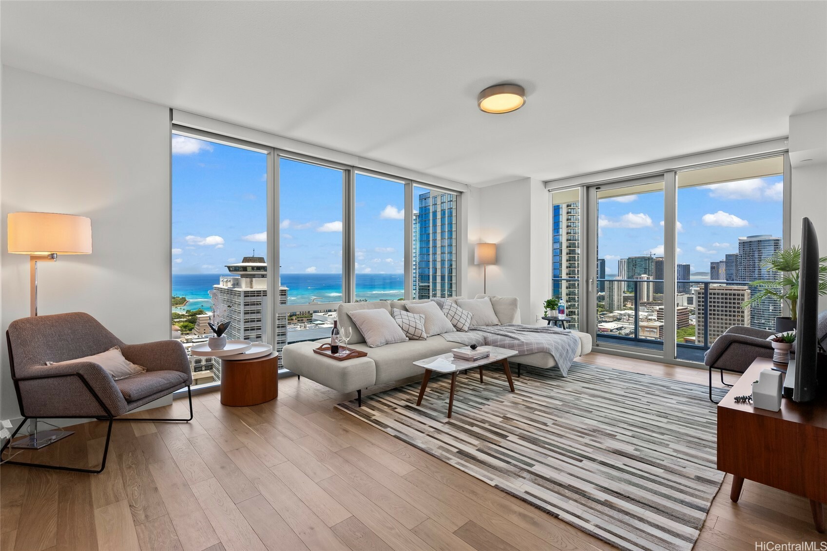 629 Keeaumoku Street 2912  Honolulu HI 96814 photo