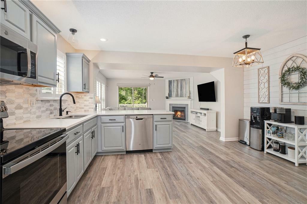 Property Photo:  19 NW 95th Place  MO 64155 