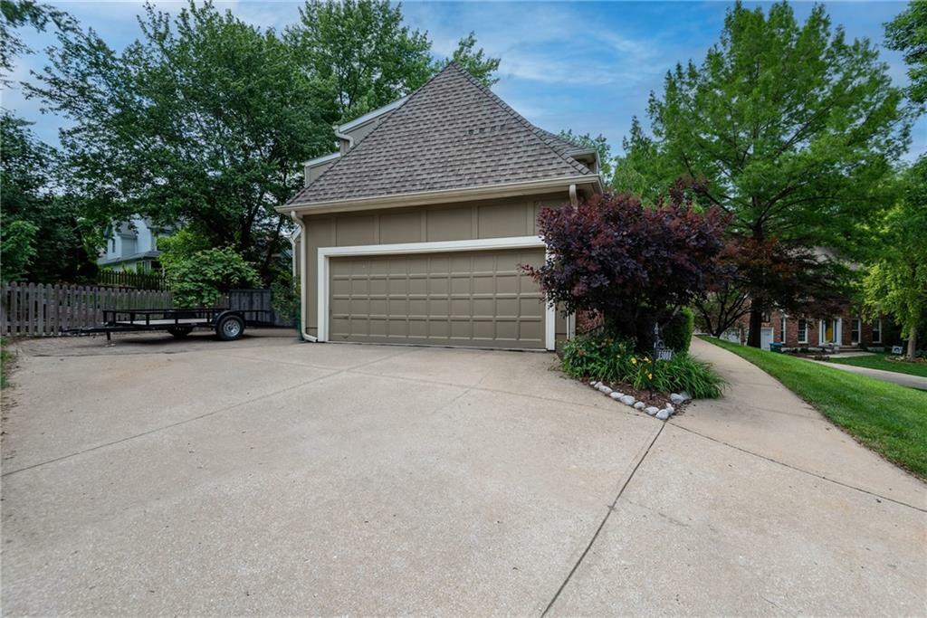 Property Photo:  13008 Fontana Street  KS 66209 