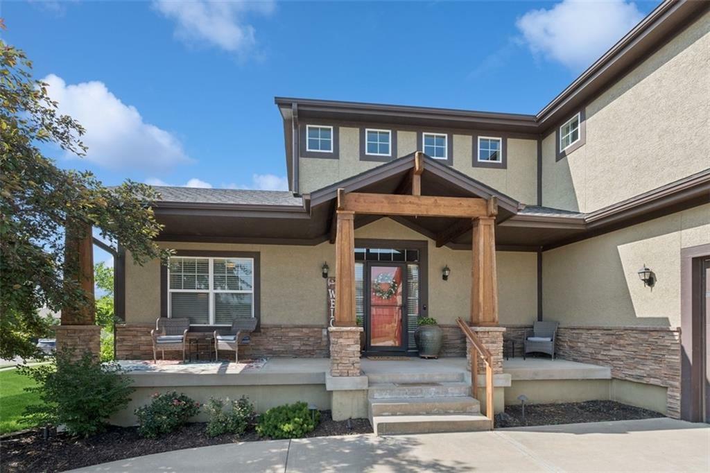 Property Photo:  8467 Valley Spring Drive  KS 66018 