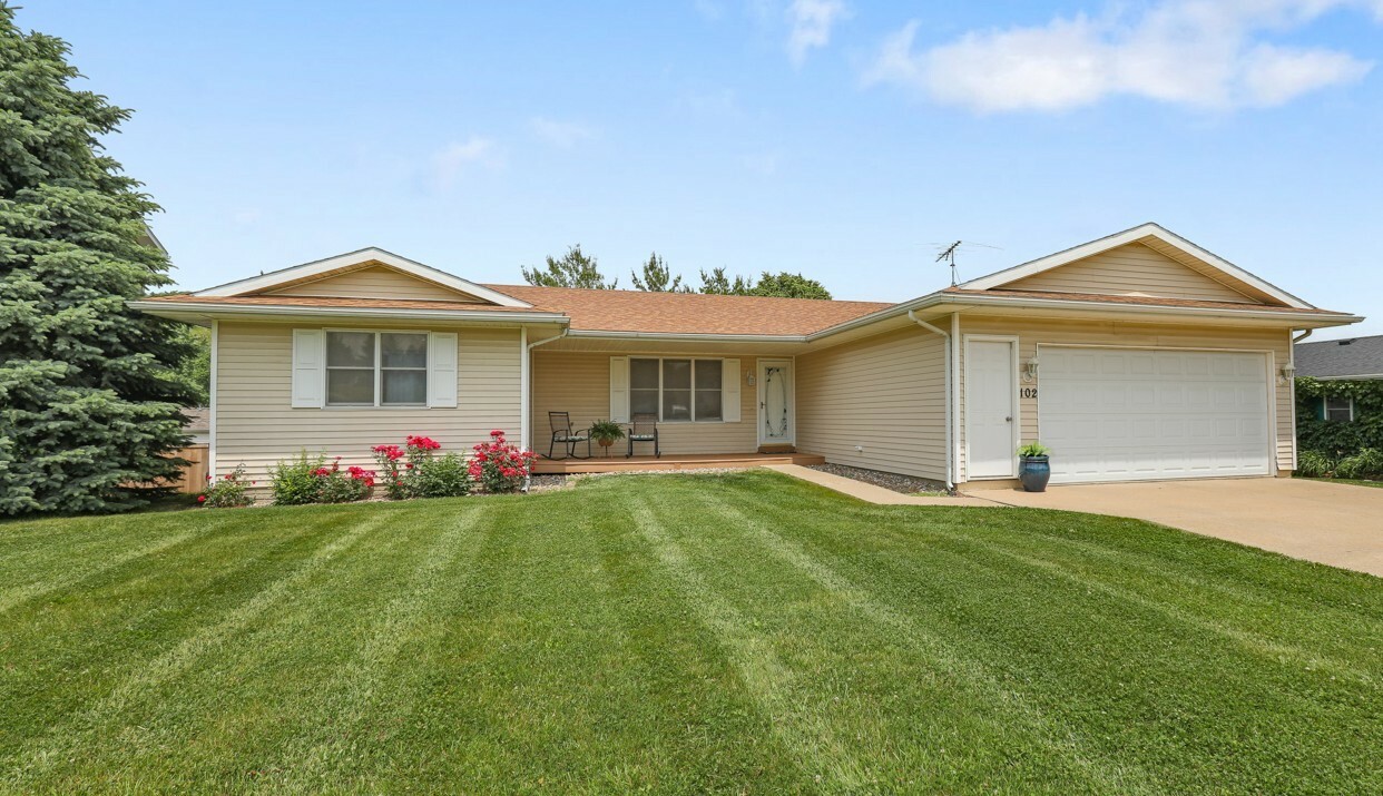 Property Photo: 102 Jackson Street IA 50219