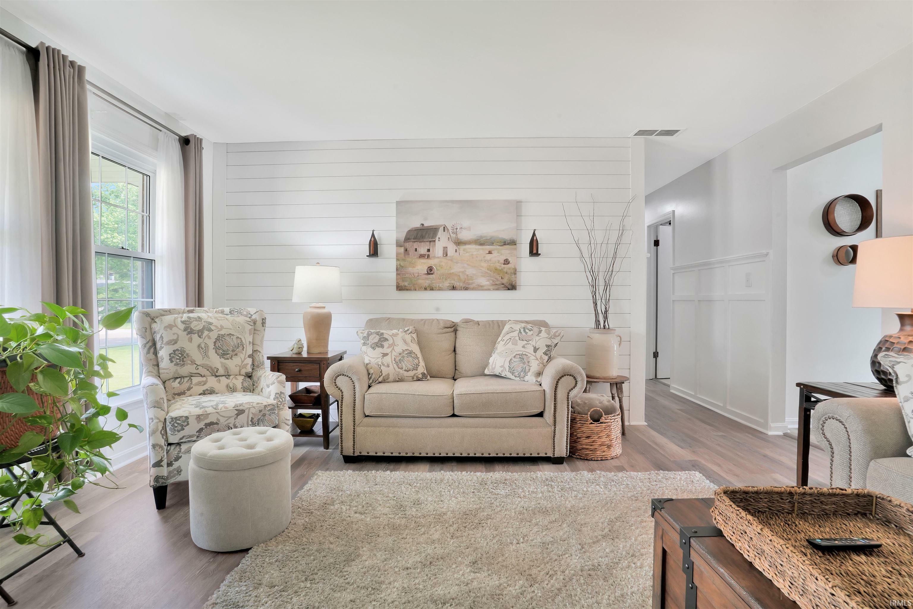 Property Photo: 1908 N Iroquois Drive IN 47715