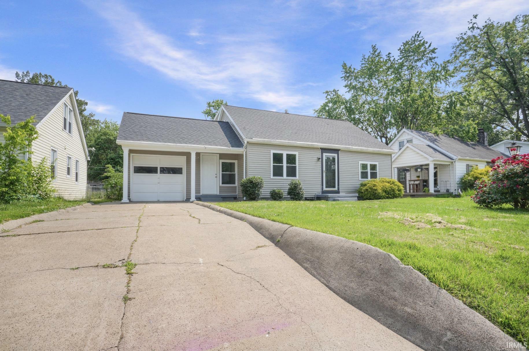 Property Photo: 1905 E Powell Avenue IN 47714