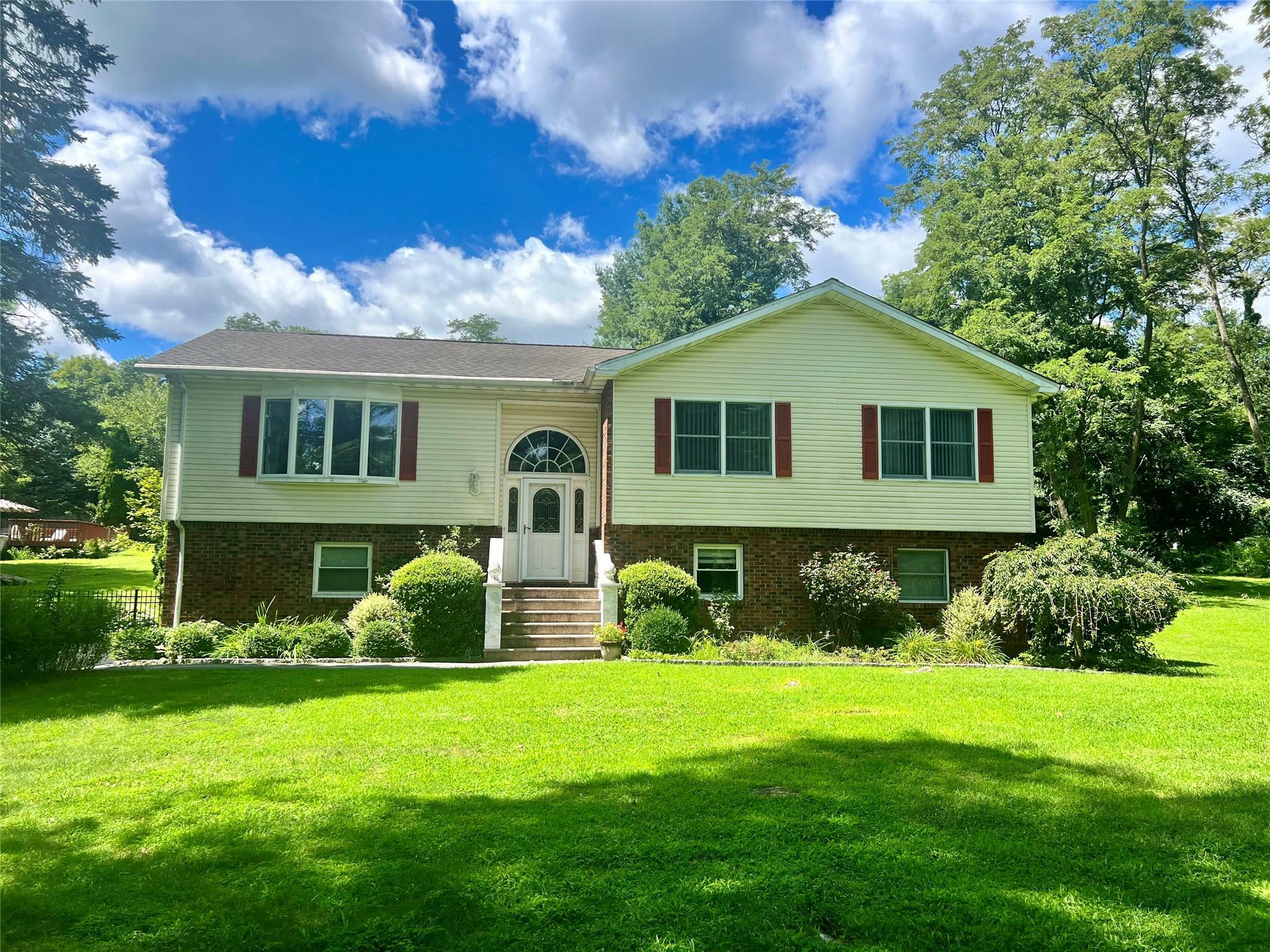 Property Photo: 4 Fassitt Drive NY 10541