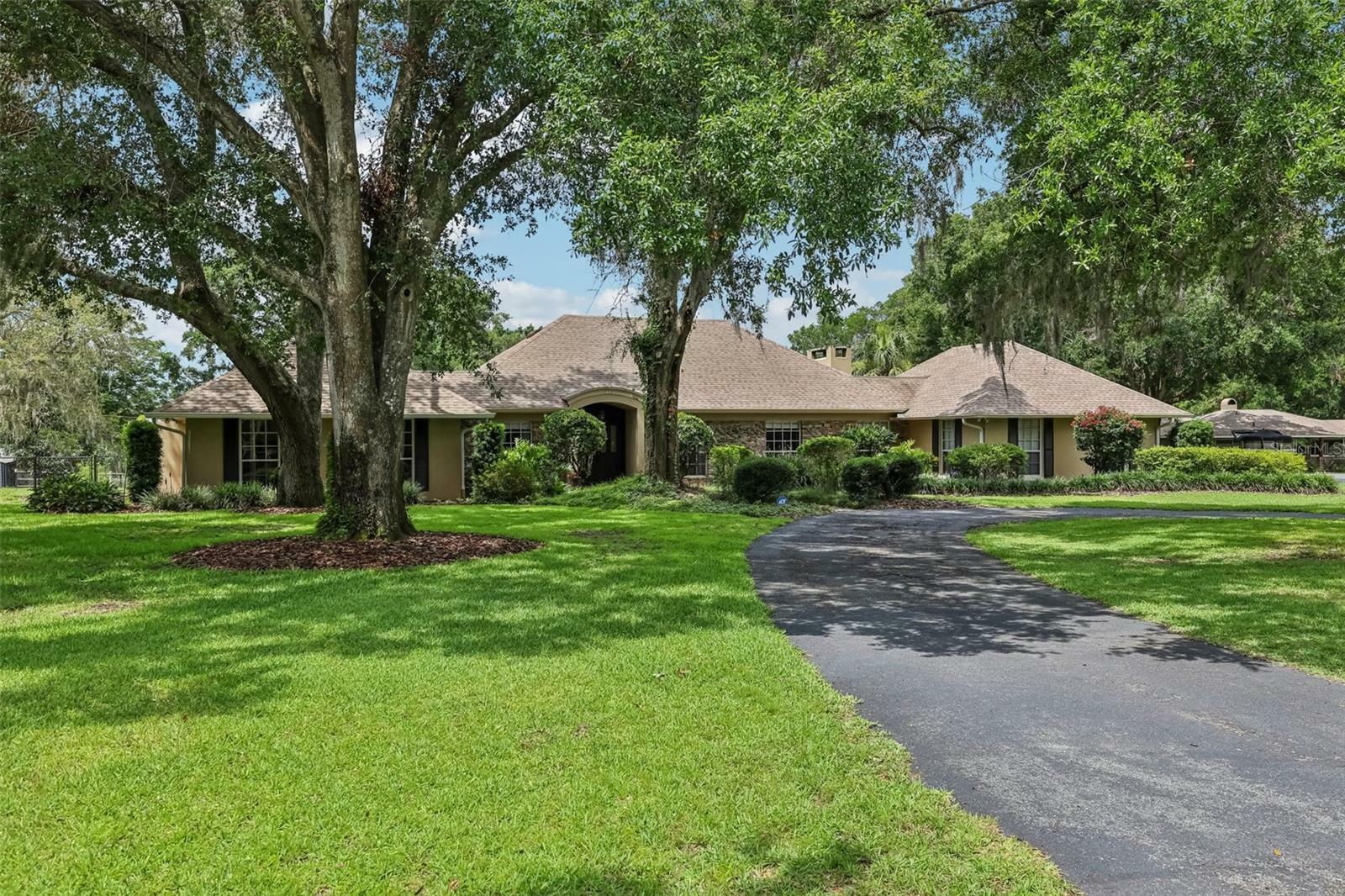 1930 Country Club Road  Eustis FL 32726 photo