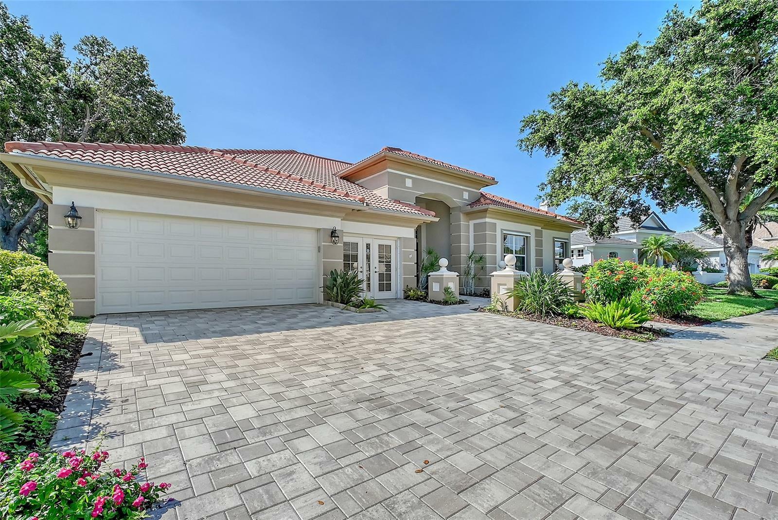 Property Photo: 766 Shadow Bay Way FL 34229