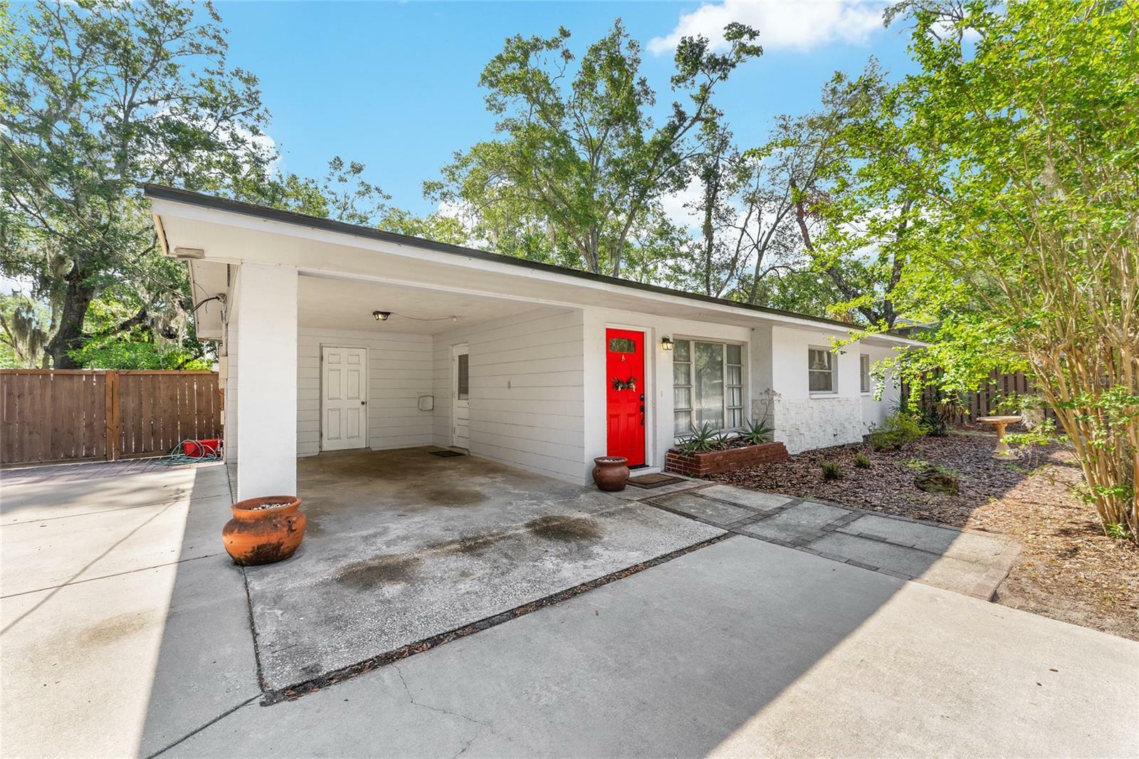 Property Photo: 3861 NW 19th Street FL 32605