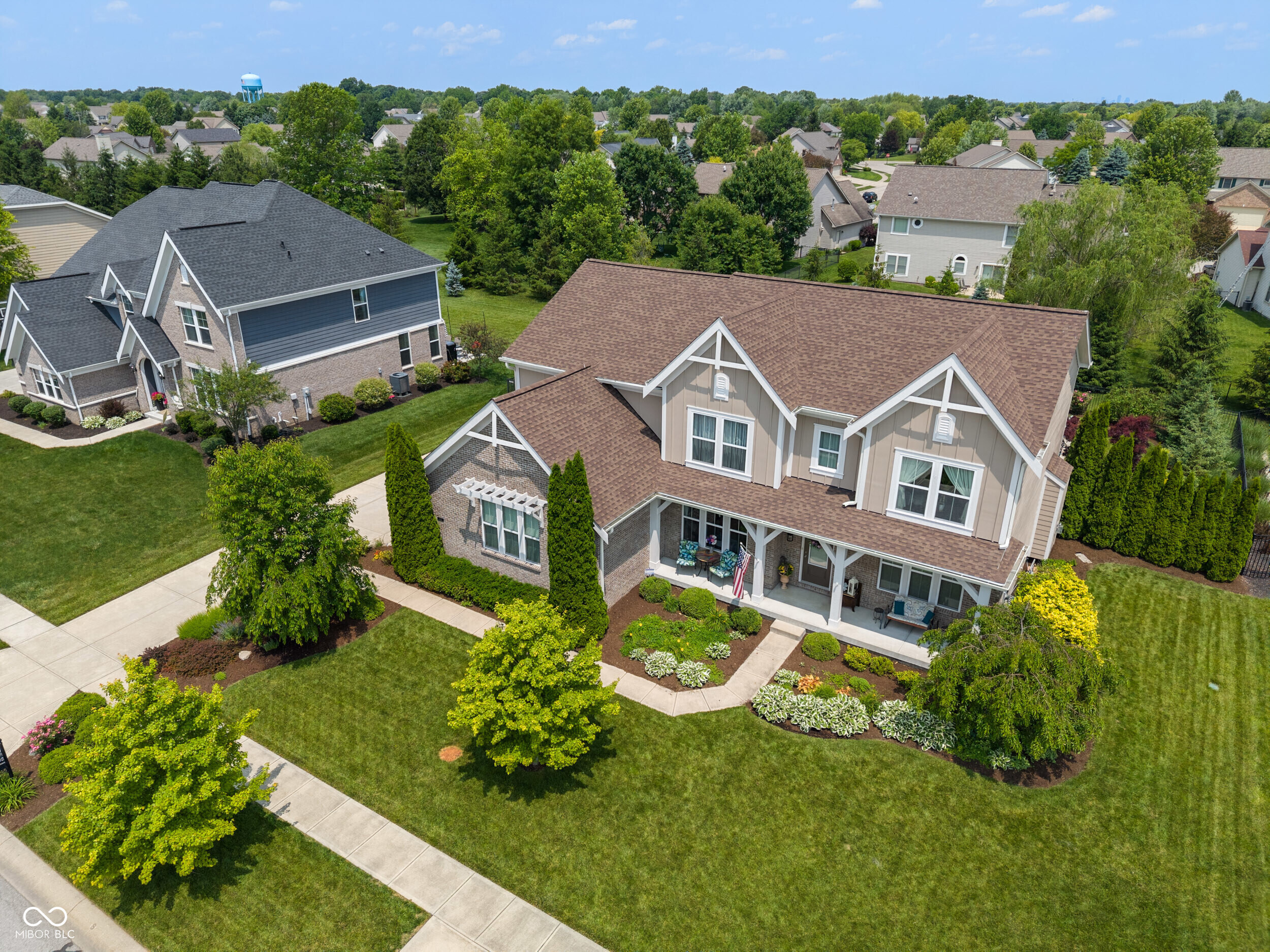 Property Photo: 1102 Clearwell Drive IN 46143