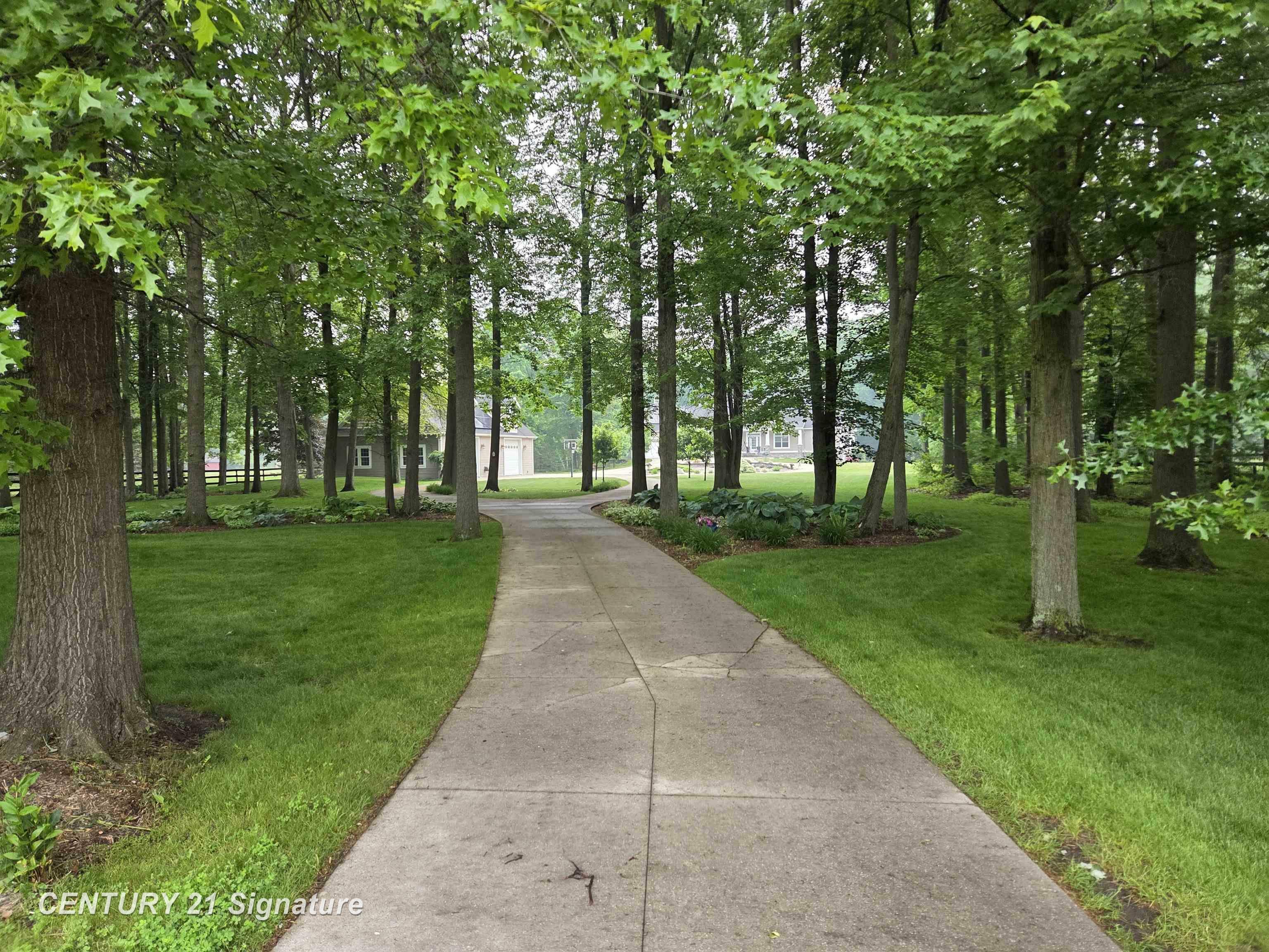 Property Photo: 1801 S Fordney Road MI 48626
