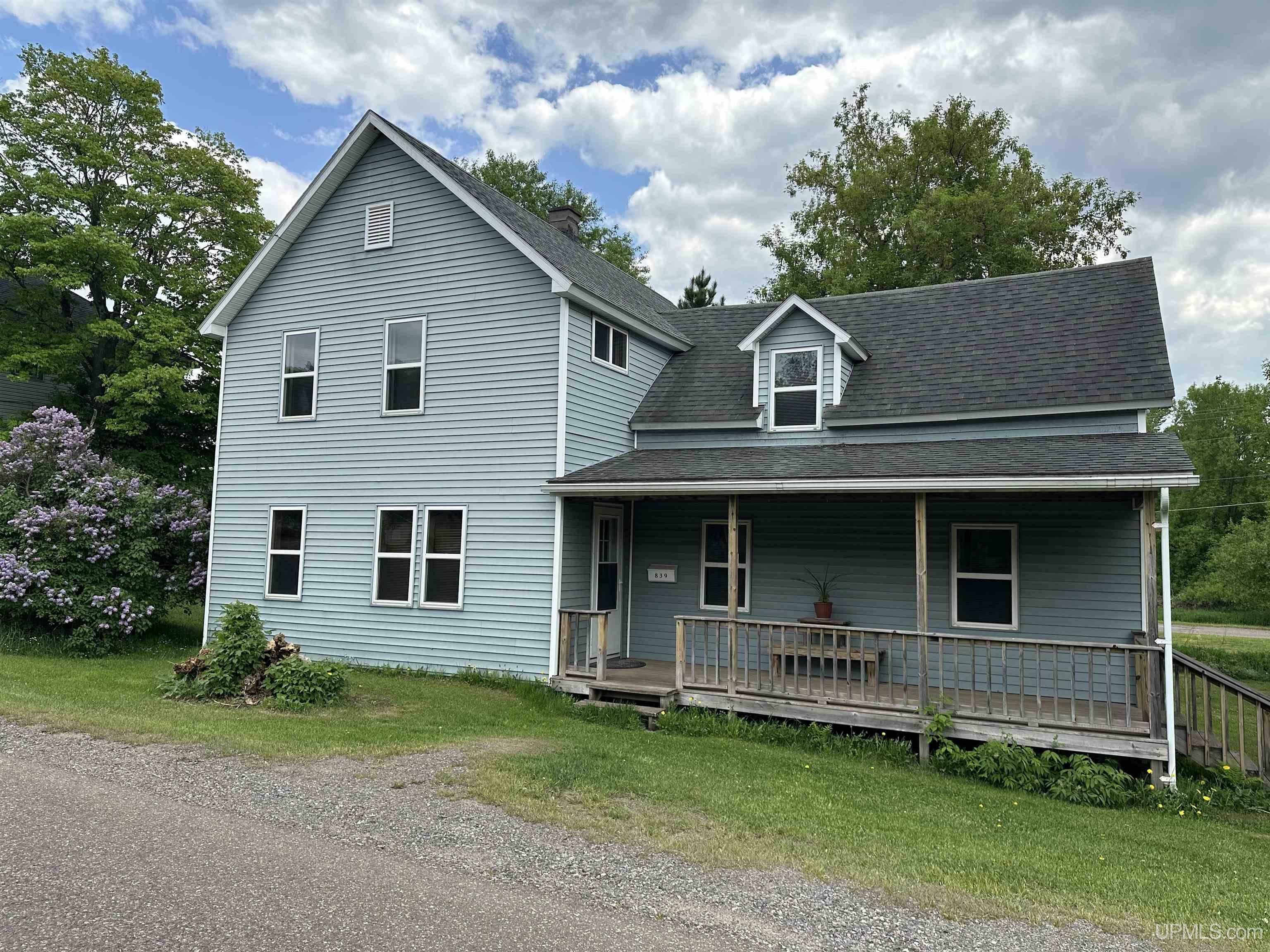 Property Photo: 839 South Pine St Street MI 49849-2436