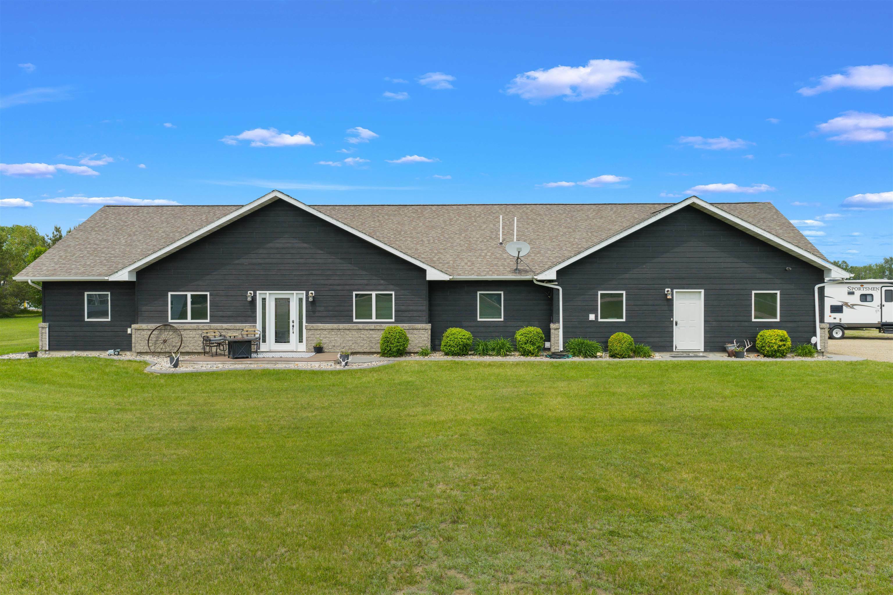 6125 11th Ave SE  Minot ND 58701 photo