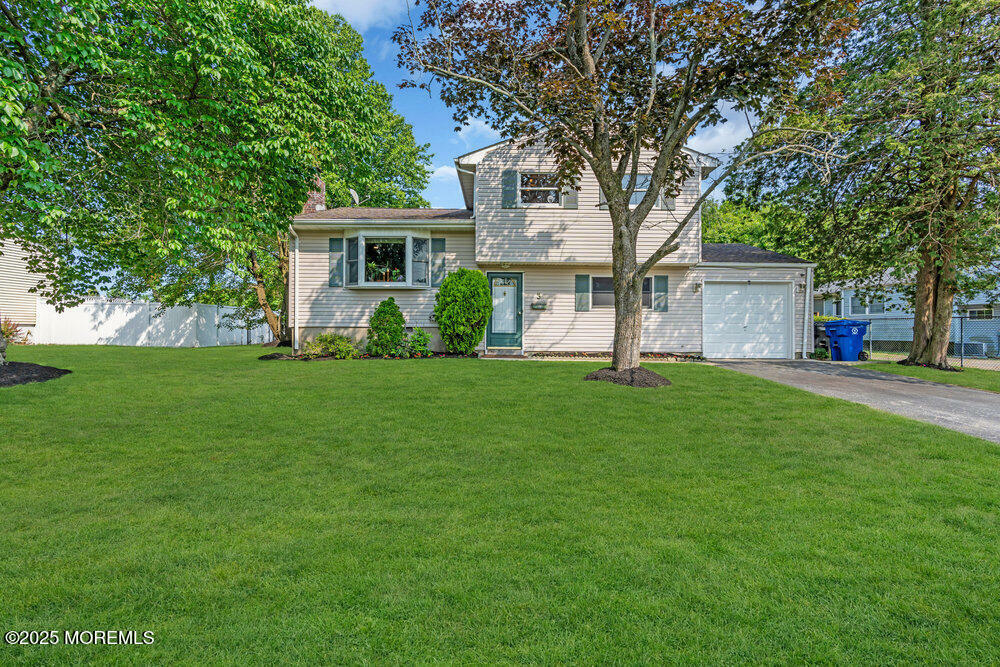 Property Photo: 3 Stratton Place NJ 07748
