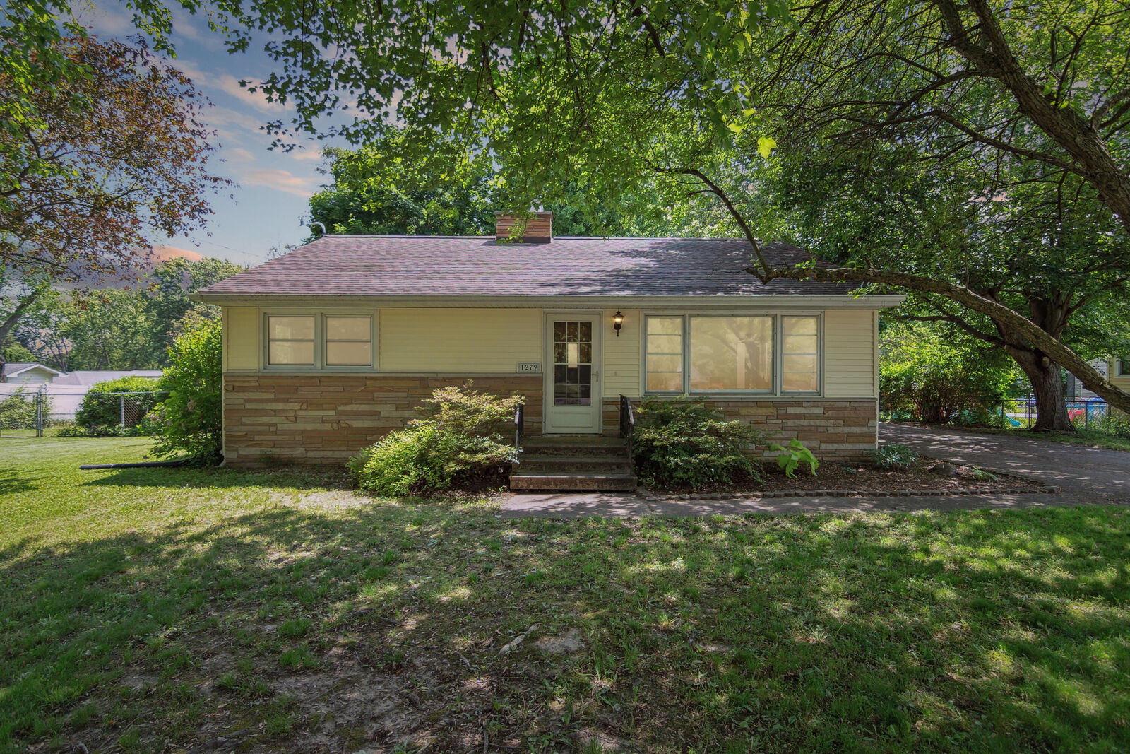 Property Photo:  1279 Cunningham  MI 49201 