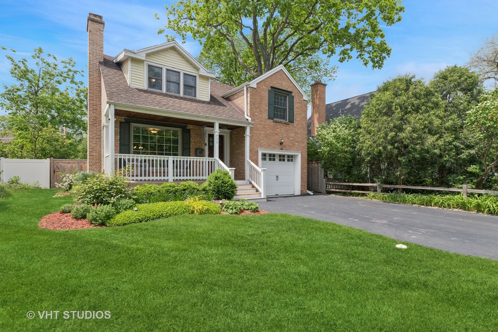 Property Photo: 720 Beaver Road IL 60025